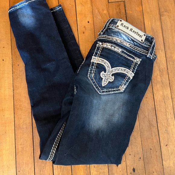 Meet your Posher, Bertha great! Deals on bundles!! - Picture 5 of 15